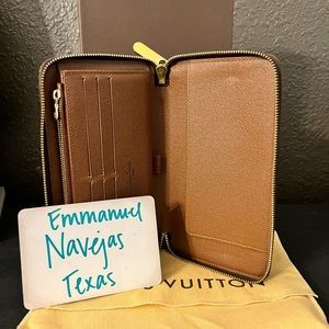 Louis Vuitton Zippy Organizer Wallet